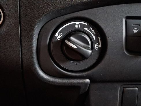 Used 2024 Nissan Frontier PRO-4X w/ Technology Package AWD/4WD image 26