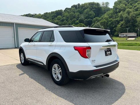 Used 2021 Ford Explorer XLT w/ Equipment Group 202A image 8
