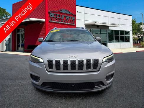 Used 2021 Jeep Cherokee Latitude FWD image 8