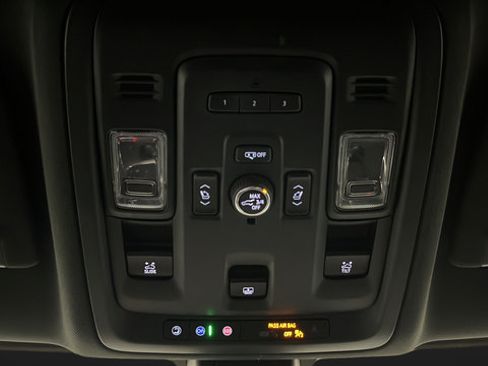 Used 2021 Chevrolet Tahoe LT w/ LT Signature Package AWD/4WD image 32