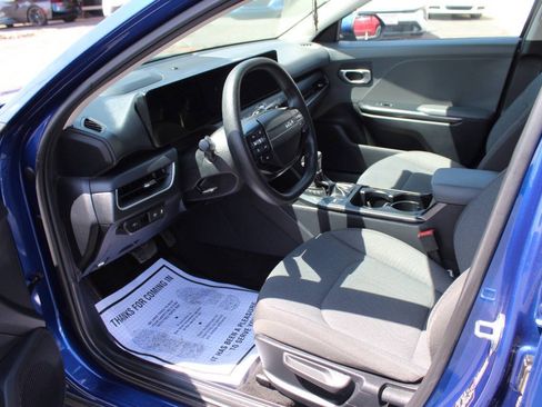 Used 2025 Kia K4 FWD image 16