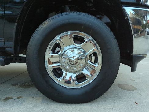 Used 2024 RAM 2500 Tradesman w/ Chrome Appearance Group AWD/4WD image 27