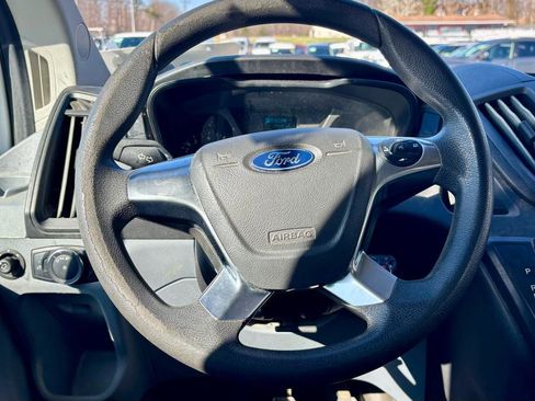 Used 2019 Ford Transit 250 148 Medium Roof RWD image 6