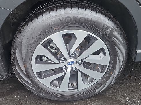 Certified 2025 Subaru Outback Premium image 27