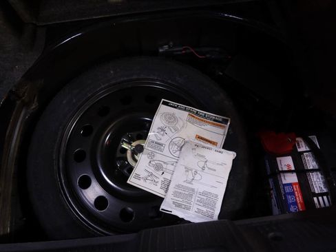 Used 2002 Ford Thunderbird Deluxe 2dr Convertible image 30