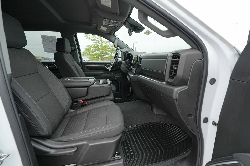 Used 2025 Chevrolet Silverado 2500 LT w/ Convenience Package AWD/4WD image 22