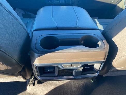 Used 2023 GMC Sierra 2500 Denali w/ Denali Ultimate Package image 13