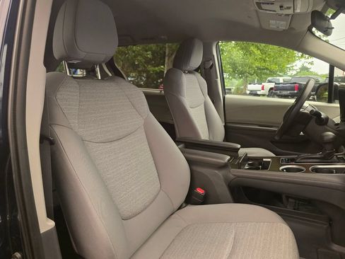 Used 2021 Toyota Sienna LE FWD image 12