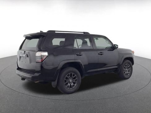 Used 2025 Toyota 4Runner SR5 RWD image 9