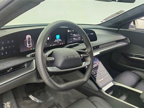 Used 2024 Lucid Air Touring image 19