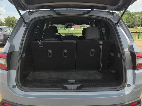 Used 2025 Honda Pilot Sport image 22