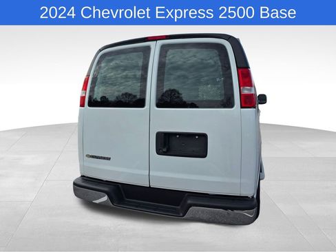 Used 2024 Chevrolet Express 2500 w/ Driver Convenience Package image 7