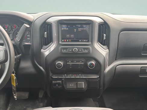 Used 2019 Chevrolet Silverado 1500 Custom Trail Boss w/ Custom Convenience Package AWD/4WD image 11