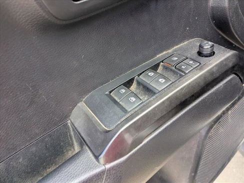 Used 2022 Toyota Tacoma TRD Sport w/ Technology Package image 12