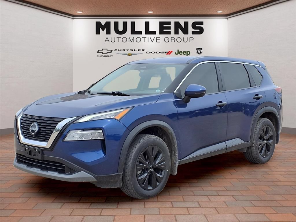 Used 2022 Nissan Rogue SV FWD image 1