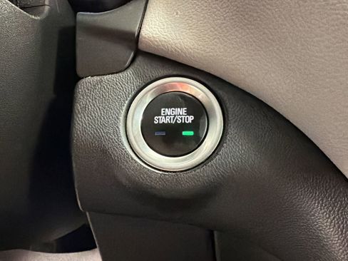 Used 2022 Chevrolet Equinox LT FWD image 27