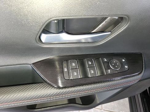 Certified 2025 Nissan Kicks SR FWD image 29