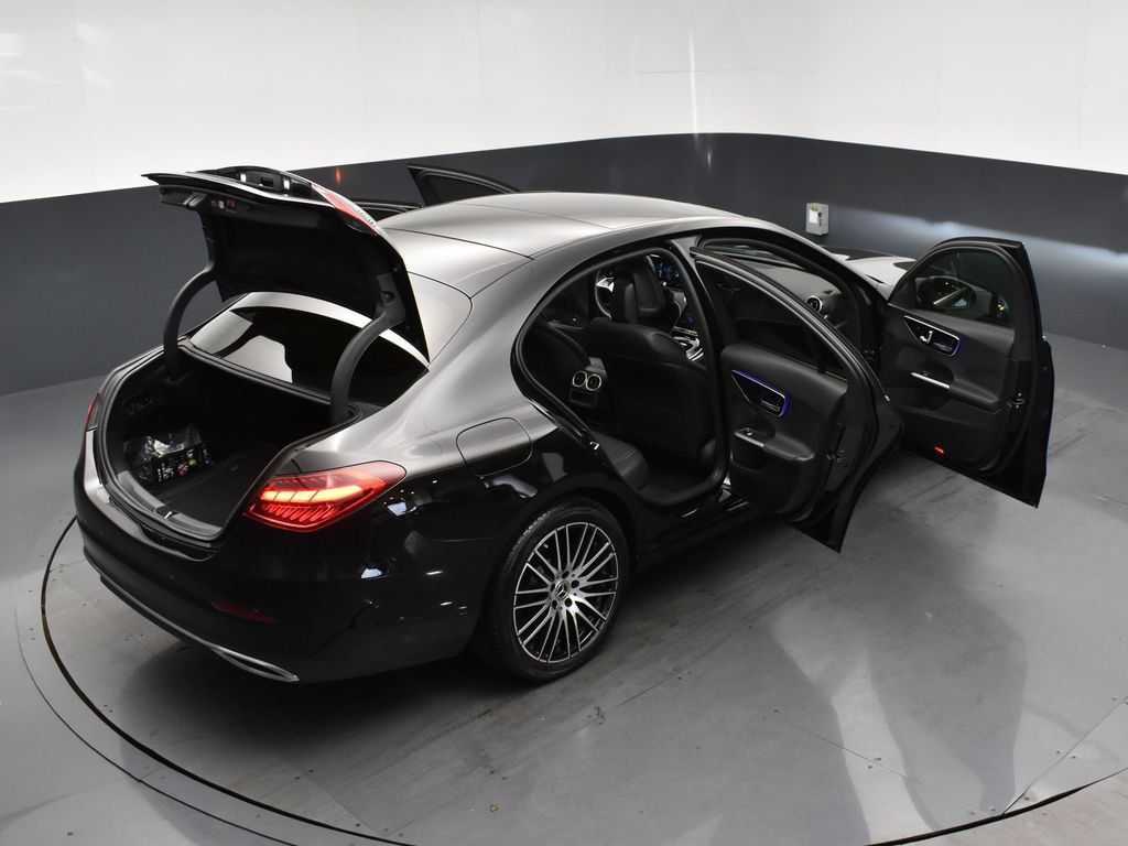 Used 2025 Mercedes-Benz C 300 4MATIC Sedan image 29