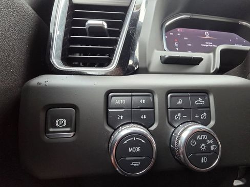 Used 2025 GMC Sierra 2500 Denali Ultimate AWD/4WD image 19