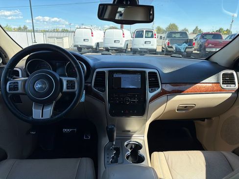 Used 2012 Jeep Grand Cherokee Limited w/ Luxury Group II AWD/4WD image 12