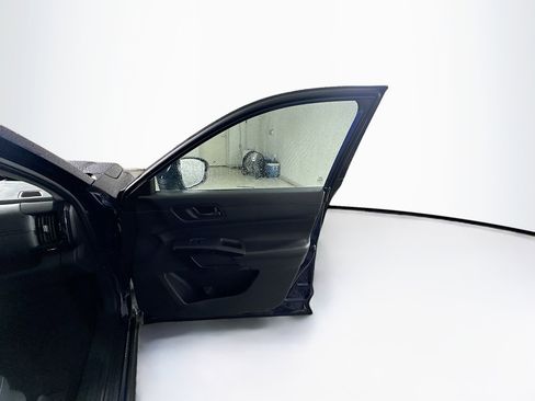 Used 2025 Nissan Pathfinder SV image 31