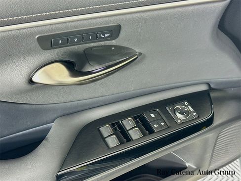 Certified 2025 Lexus ES 350 w/ Premium Package image 18