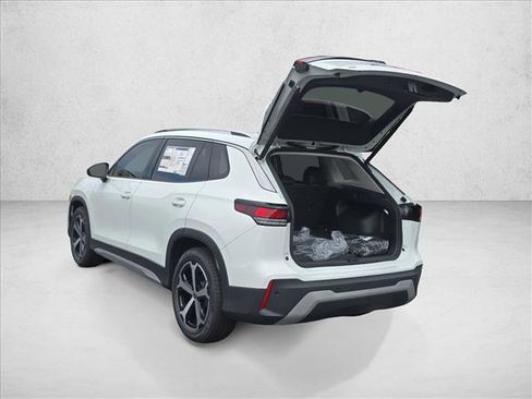 New 2026 Volkswagen Tiguan SE FWD image 3