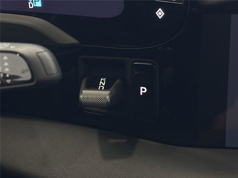 New 2025 Porsche Taycan image 22