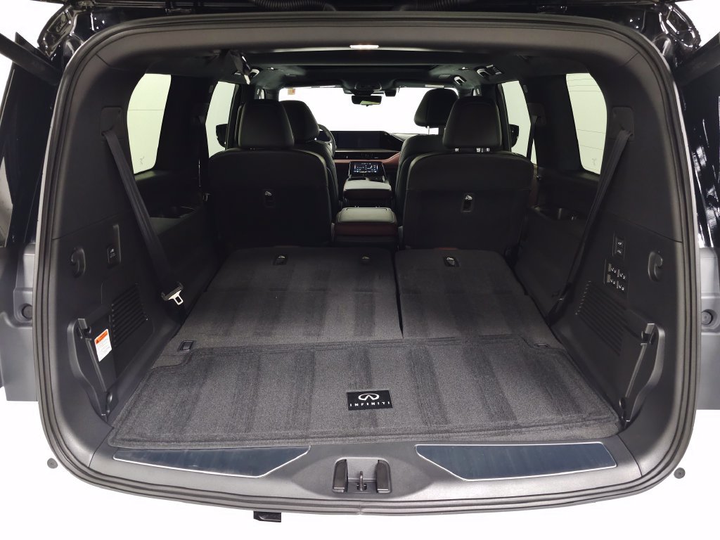 Used 2026 INFINITI QX80 Autograph w/ Premium Cargo Package AWD/4WD image 5