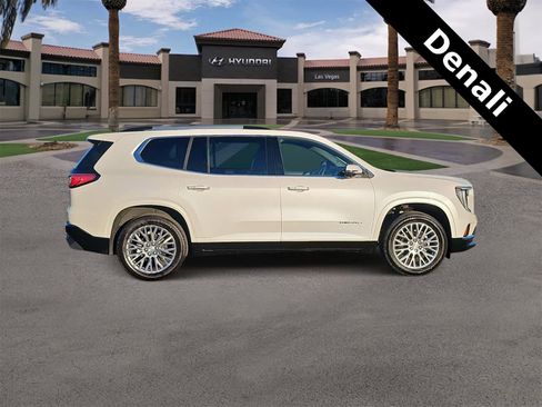 Used 2024 GMC Acadia Denali image 9