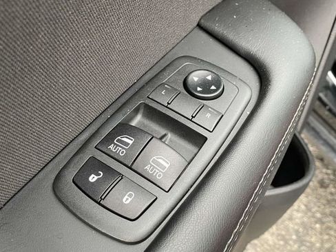 Used 2020 Dodge Challenger SXT w/ Blacktop Package image 19