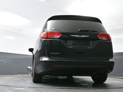 Used 2023 Chrysler Voyager LX FWD image 32