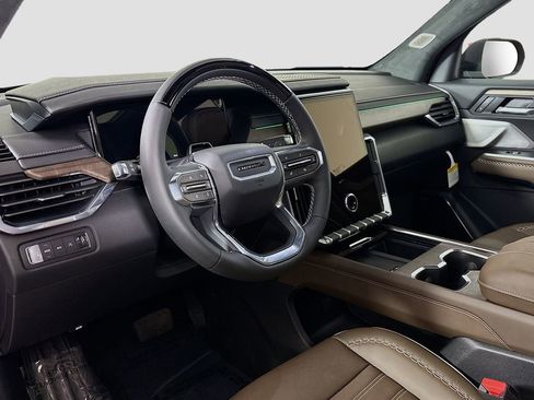 New 2026 GMC Acadia Denali Ultimate AWD/4WD image 9