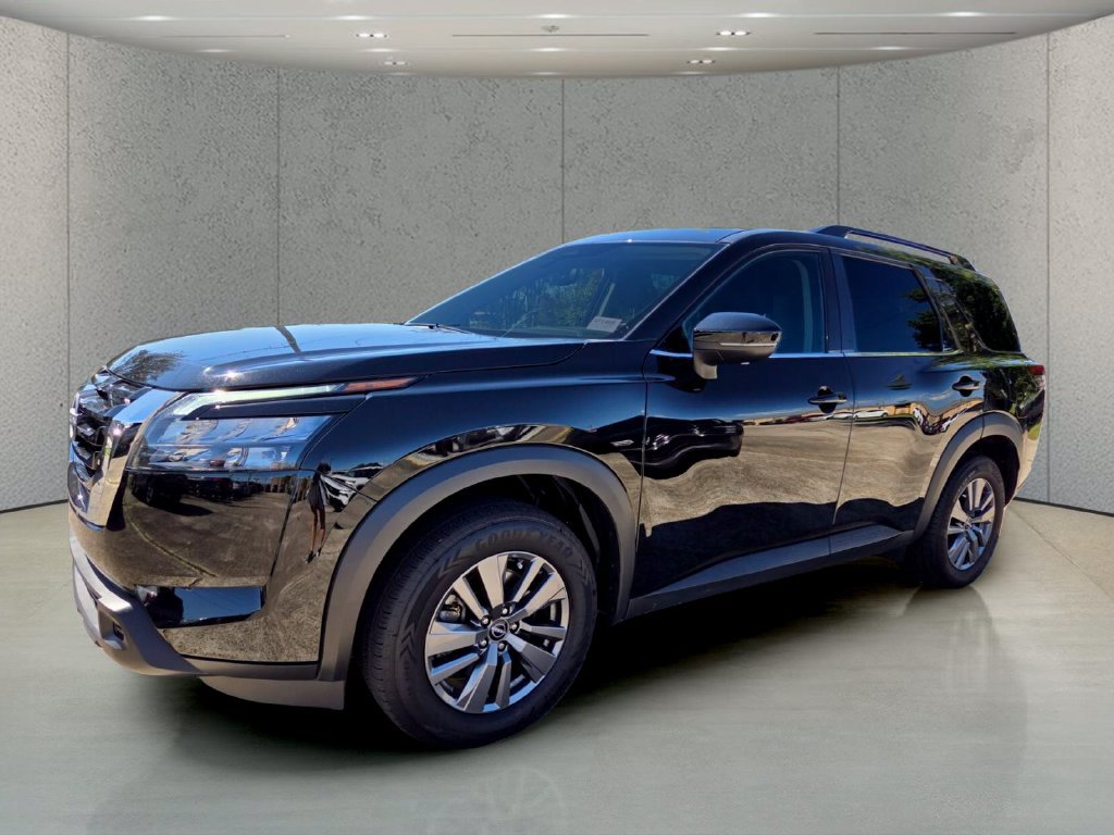 Used 2025 Nissan Pathfinder SV FWD image 9