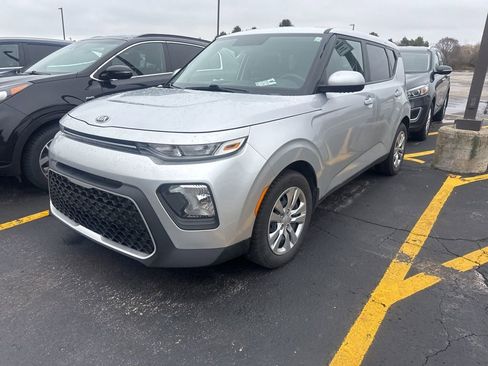 Used 2020 Kia Soul LX FWD image 3