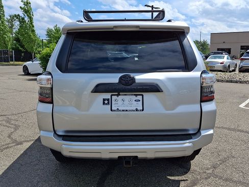 Used 2023 Toyota 4Runner TRD Off-Road Premium w/ Moonroof Package AWD/4WD image 5