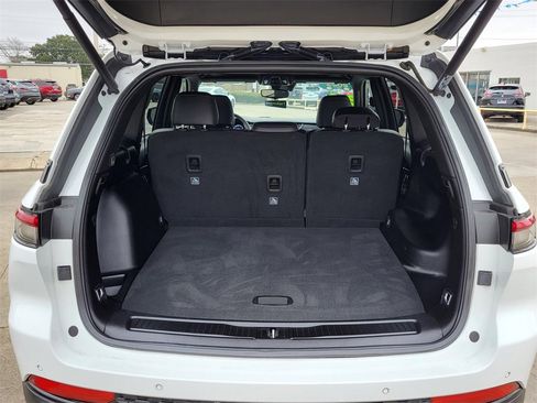 Used 2023 Jeep Grand Cherokee Altitude image 12