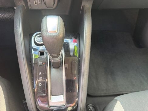 Used 2021 Nissan Versa SV image 13