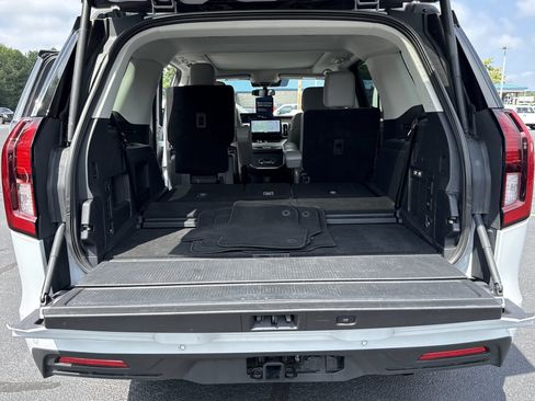 Certified 2025 Ford Expedition Active AWD/4WD image 22