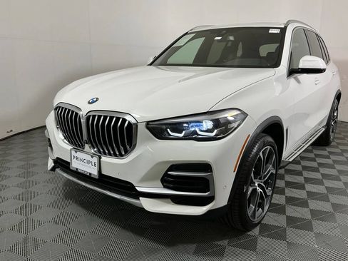 Used 2023 BMW X5 sDrive40i w/ Premium Package RWD image 2