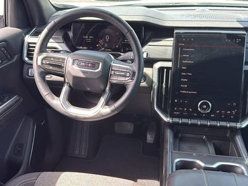 Used 2025 GMC Acadia Elevation FWD image 30