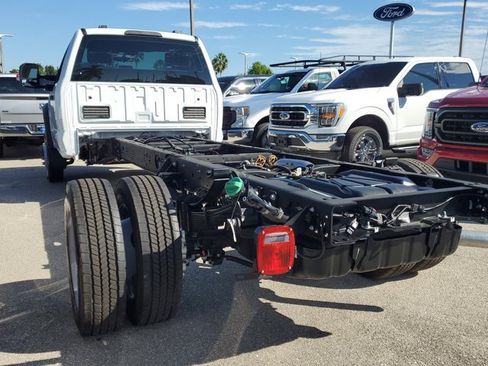 Certified 2025 Ford F550 4x4 Regular Cab Super Duty image 3