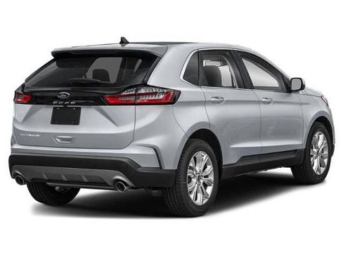 Used 2021 Ford Edge Titanium FWD image 2