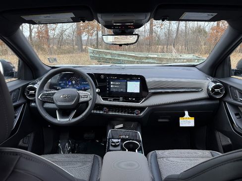 New 2026 Chevrolet Equinox LT image 30