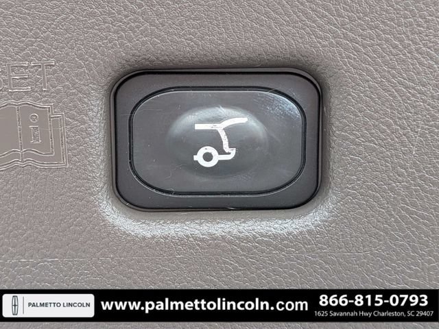Certified 2022 Lincoln Nautilus FWD w/ Premium Package image 13