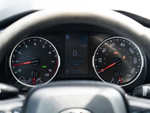 Used 2020 Toyota RAV4 XLE image 17