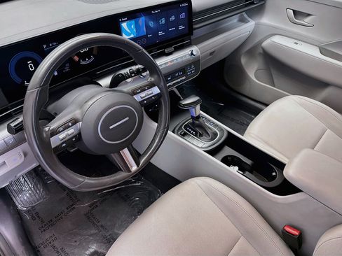 Used 2025 Hyundai Kona SEL FWD image 7