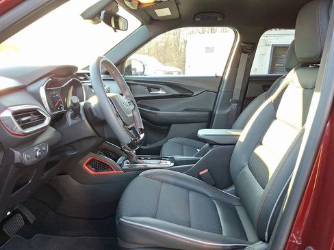 Used 2023 Chevrolet TrailBlazer RS image 19
