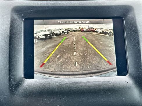 Used 2021 Jeep Cherokee Latitude Plus FWD image 23