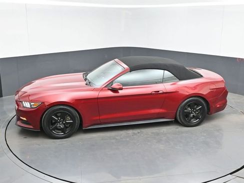 Used 2017 Ford Mustang Convertible RWD image 32
